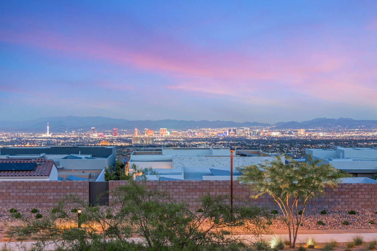484 Windstone Crest