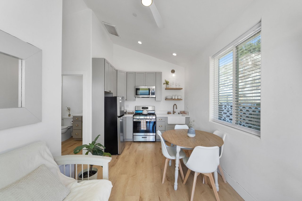 41950 Calle La Escondida