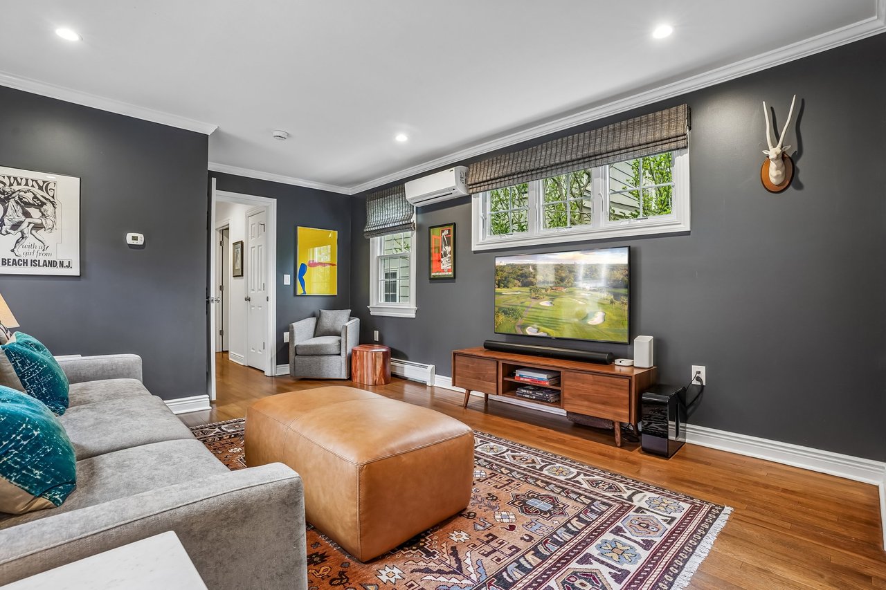 11 Kendal Avenue