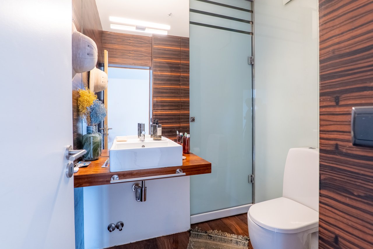 Sea View 2-Bedroom Apartment for Rent in Tranquil Foz Location