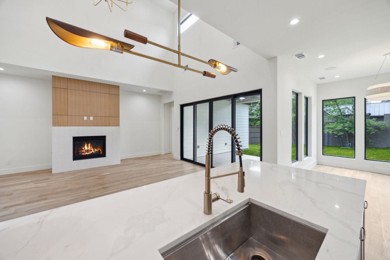 8643 San Leandro Drive