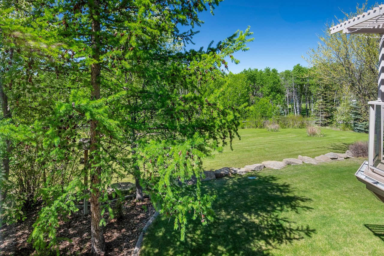 8 Willow Lane