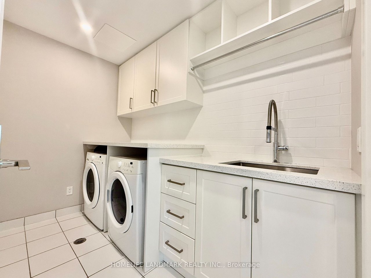 LAGO AT THE WATERFRONT 