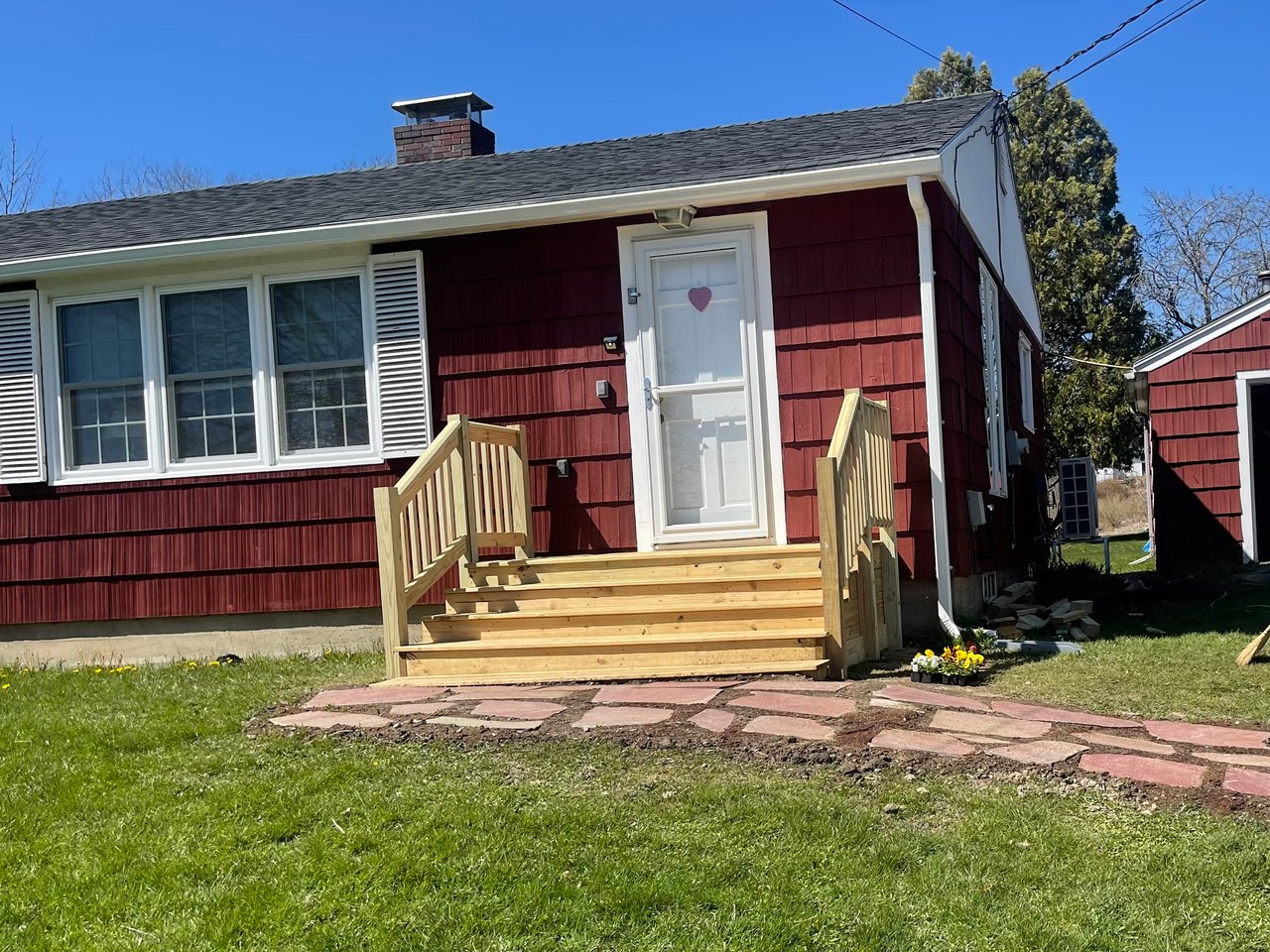 25 Fluker St, Thomaston ME