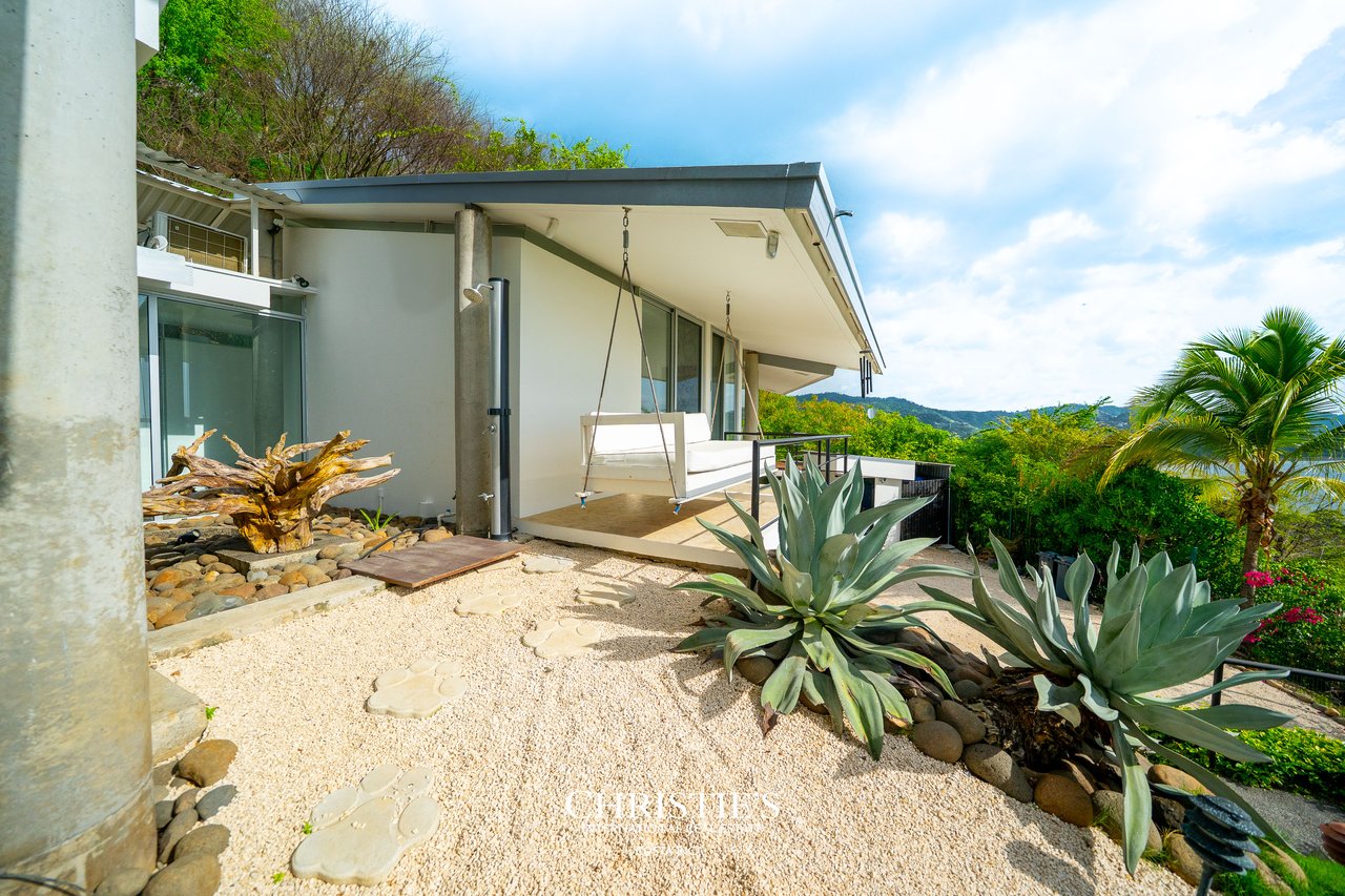 Glass House with Stunning Ocean Views and Award-Winning Design in Costa Rica, Guanacaste - Casa Holmes