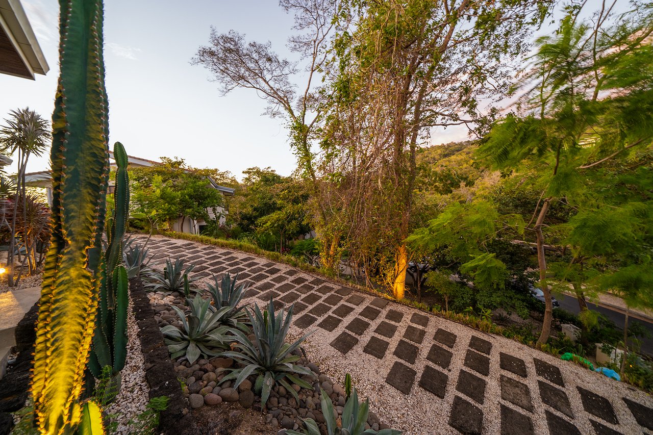 Casa Salinas – 3 beds ocean view home in playa grande