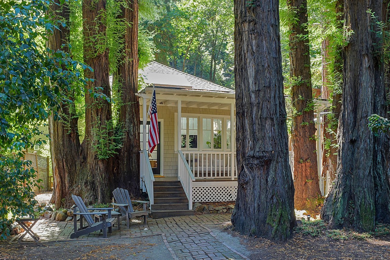 207 Madrone Ave