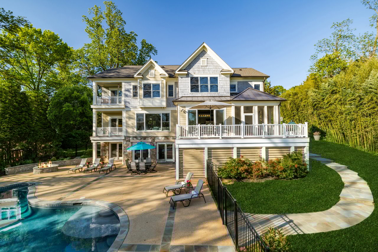 10006 Woodhill Road