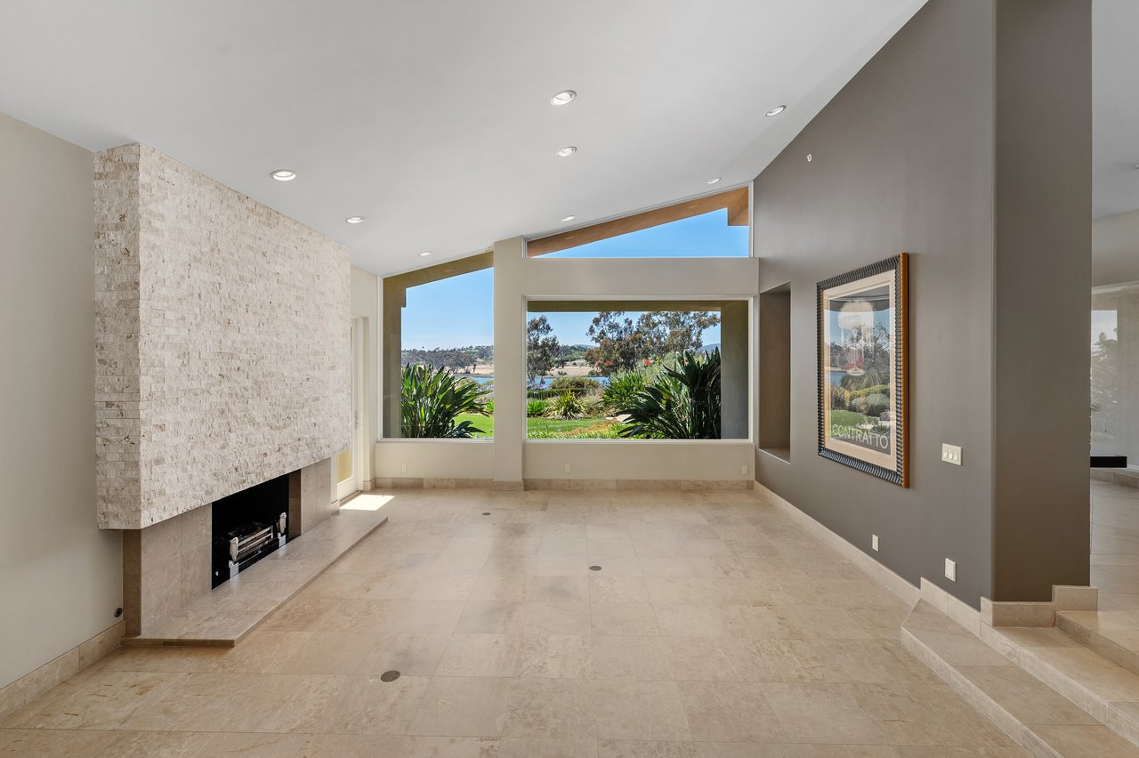 A Rancho Santa Fe Estate with Commanding Lake Views
