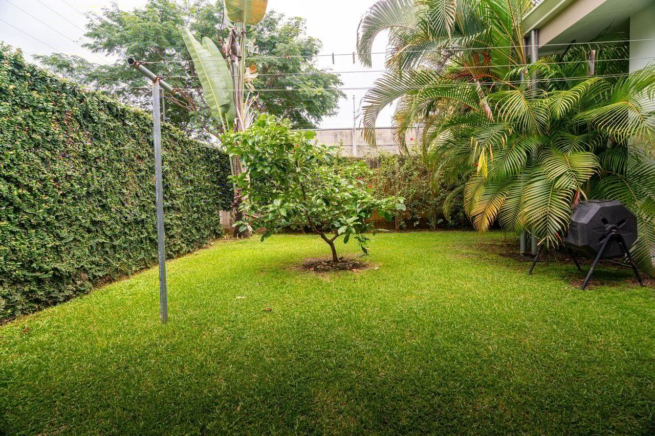 Bali Style Beach House with 2 Bedroom Casita