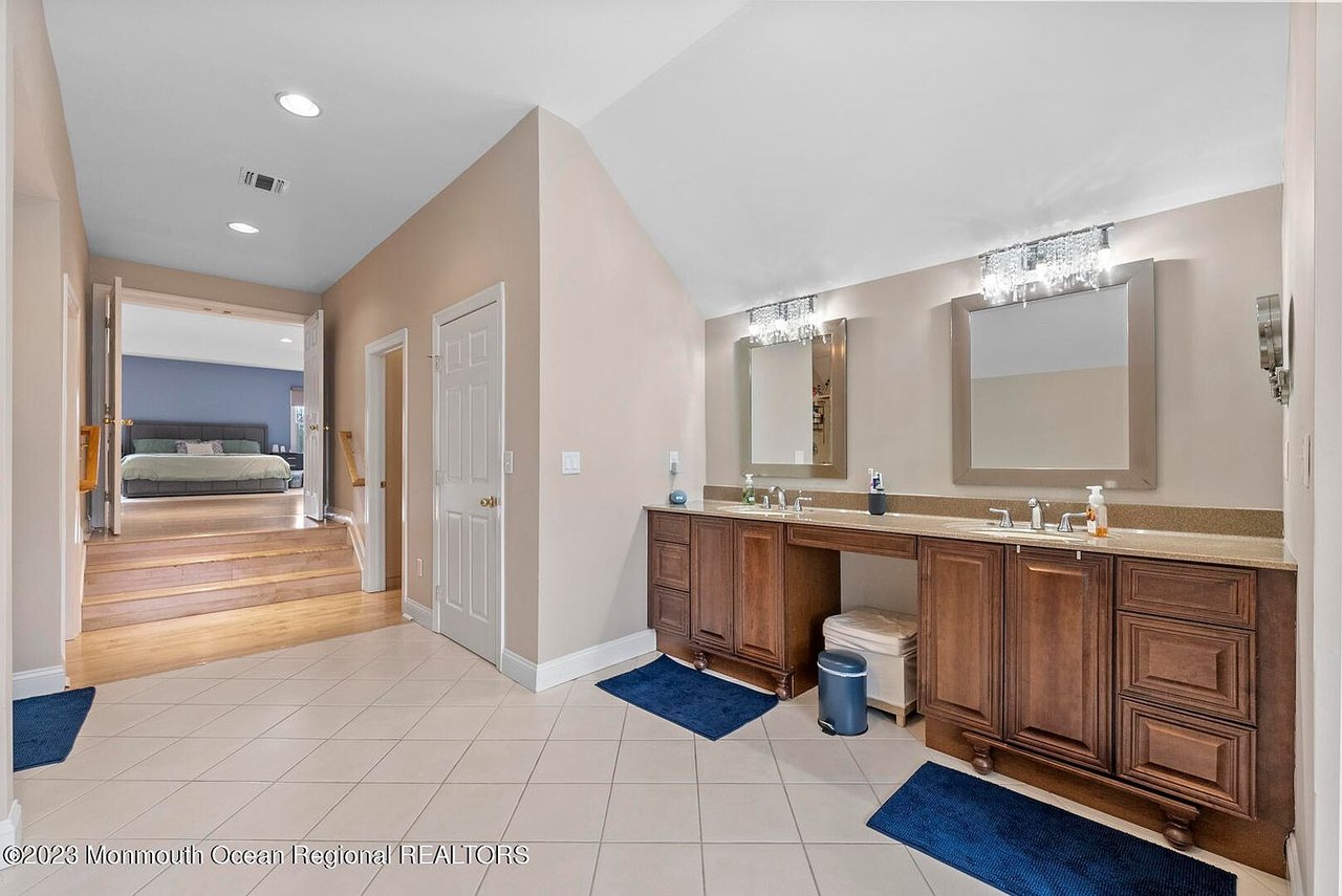 56 Lafayette Mills Road