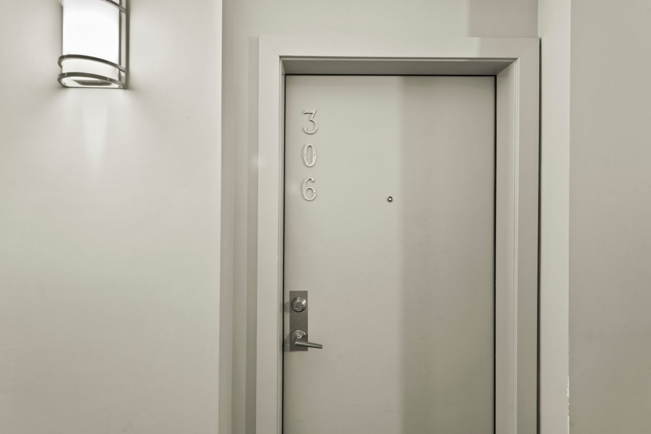 22 Auburn Bay Link SE Unit: 306