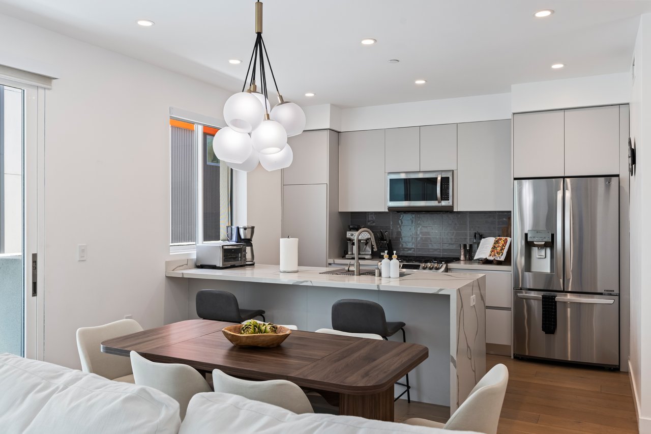 3B/3.5B Designer Home located in Prime Location