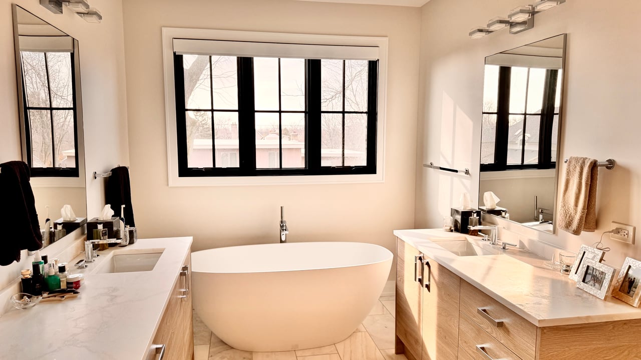 💎 Kenilworth, Illinois: Why It’s One of the Most Prestigious Suburbs on the North Shore