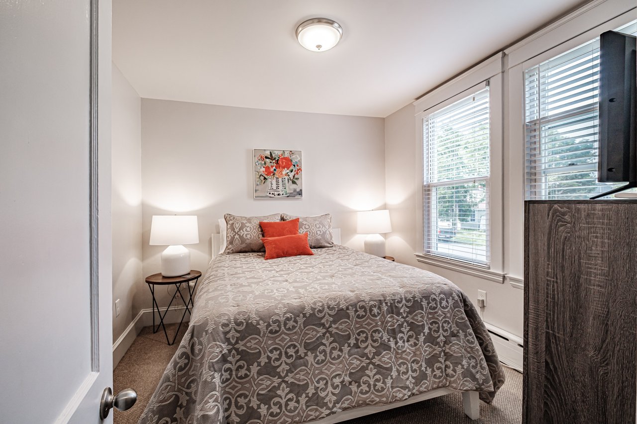 17 Richmond St #1