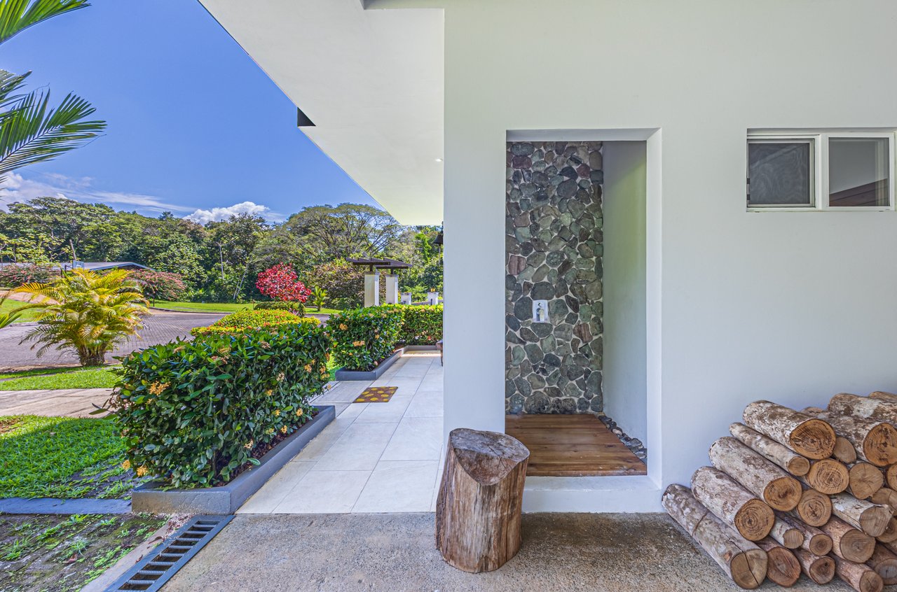 Elegant Tropical Villa Steps from Playa Hermosa – Gated Community