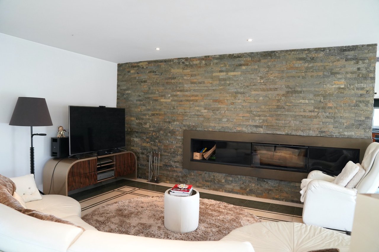 Spacious Three-Bedroom Villa with Swimming Pool and Tennis Court in Guardizela