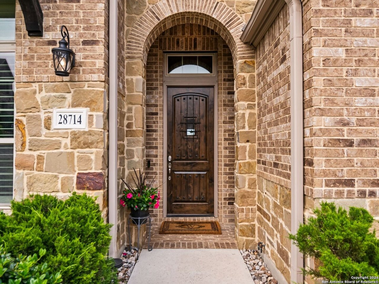 28714 Hidden Gate