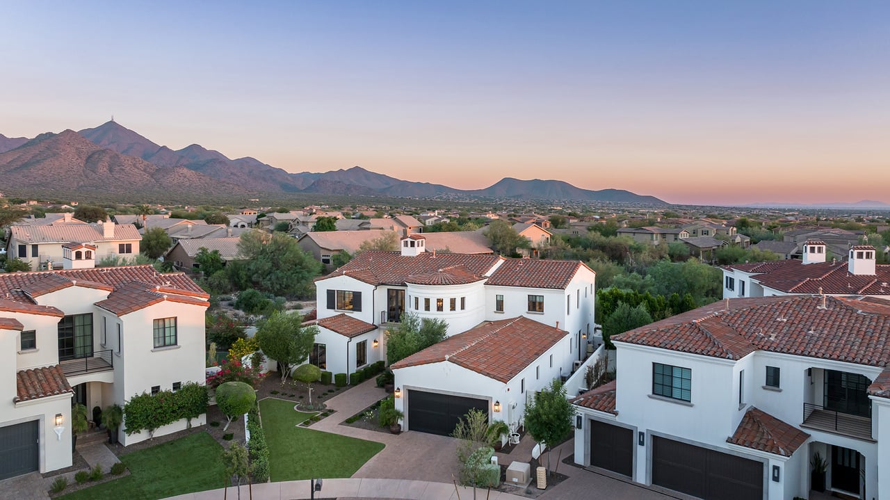 9483 E ROCKWOOD Drive