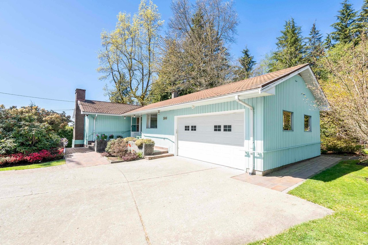 580 Granada Cres