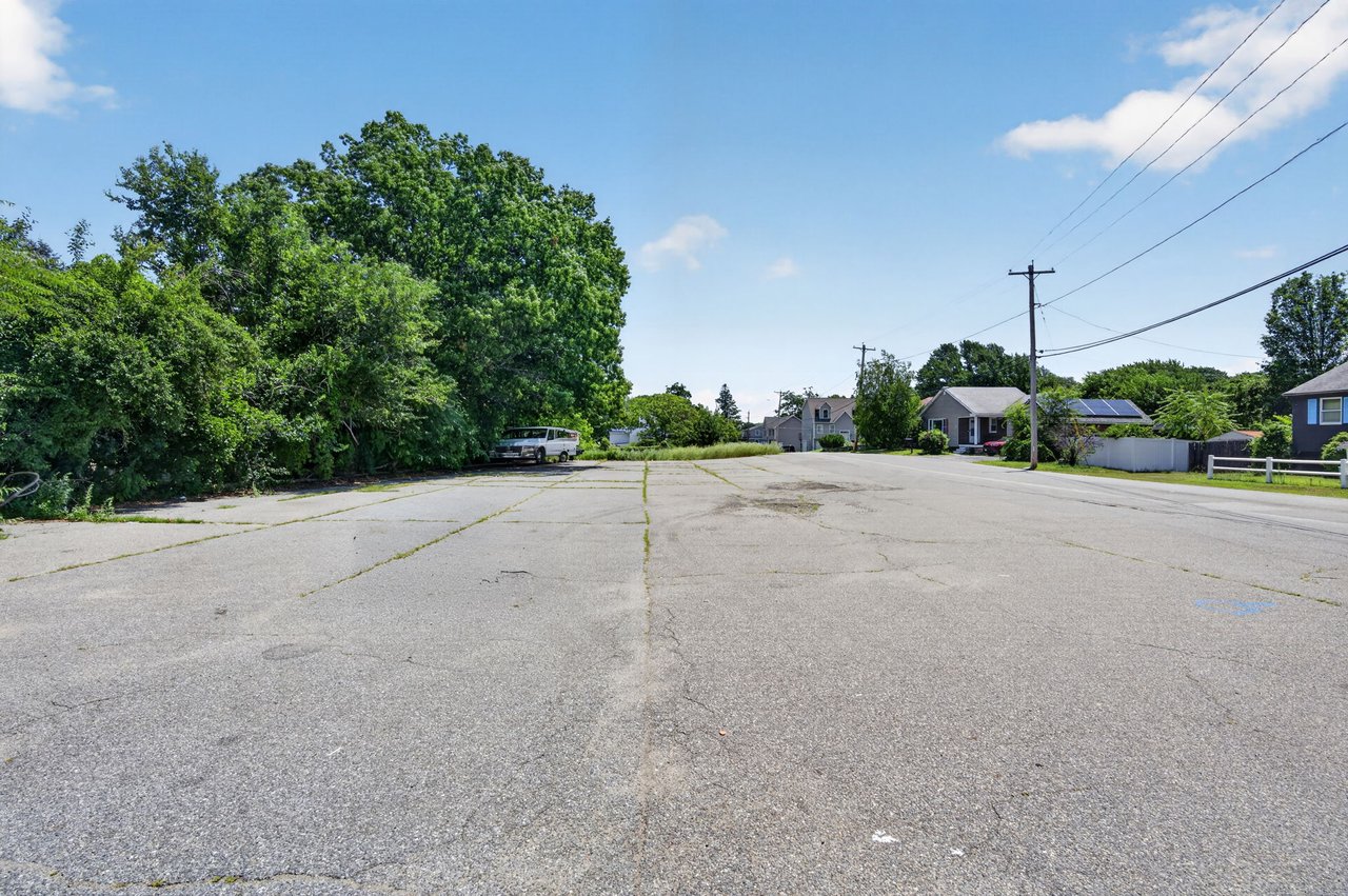88 Oak Street & 0 Delmont Street