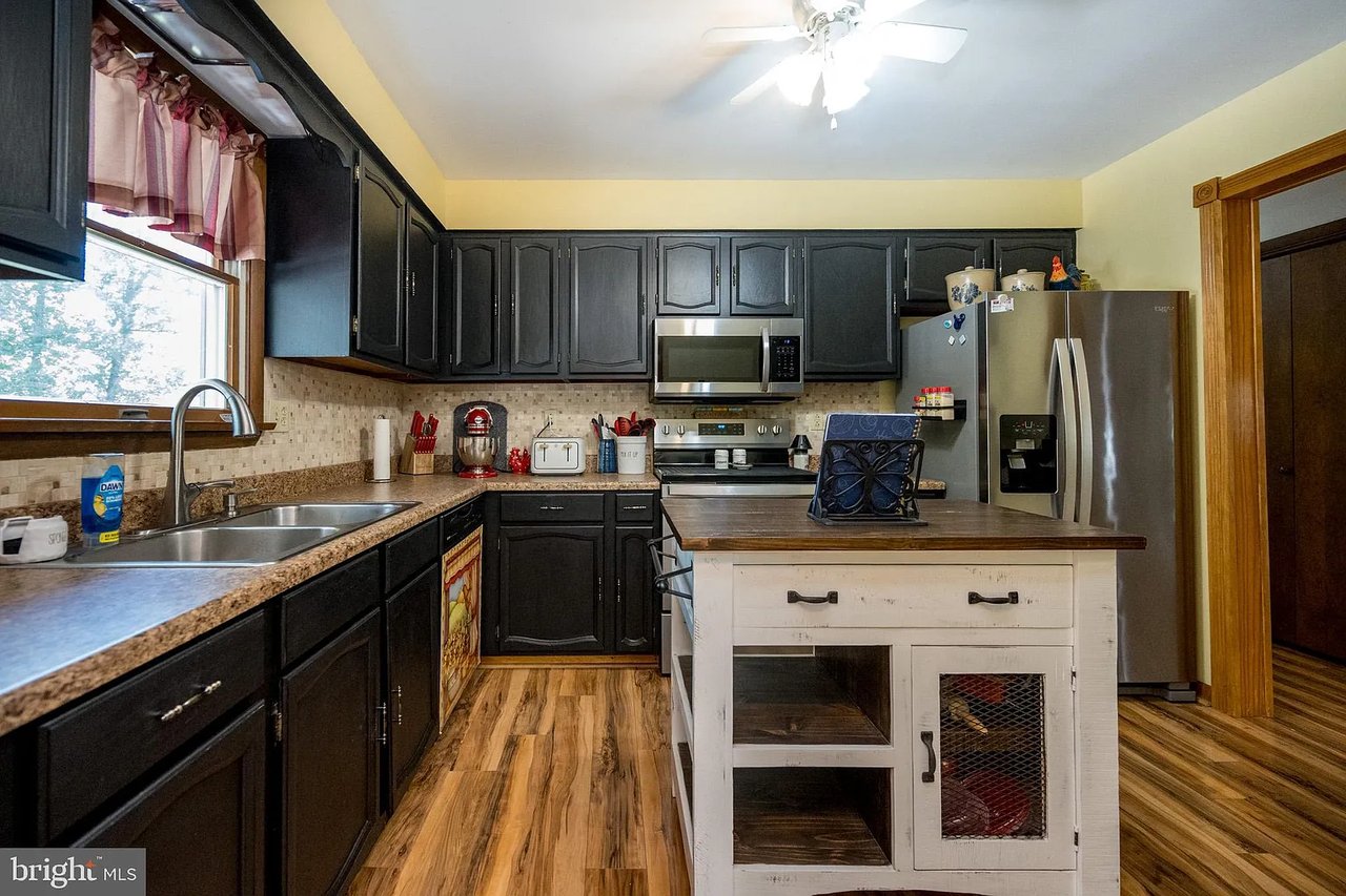 15105 Laurel Ridge Rd SW