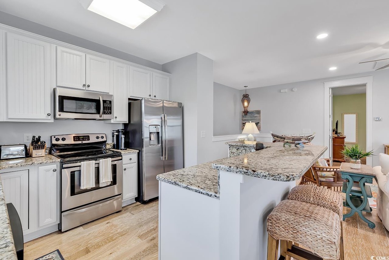 820 Madiera Dr. Unit: 14