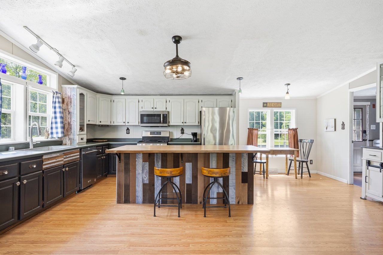 405 E Road