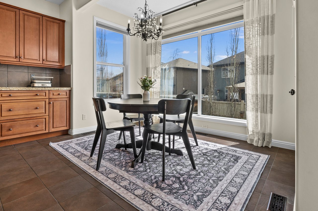 311 Royal Oak Circle NW
