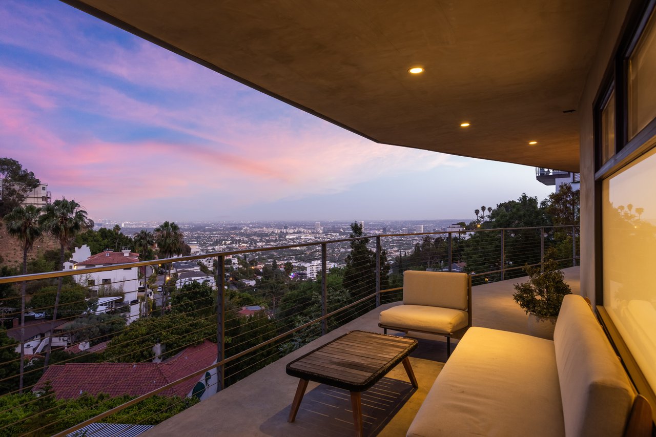 8634 Franklin Ave, Hollywood Hills 