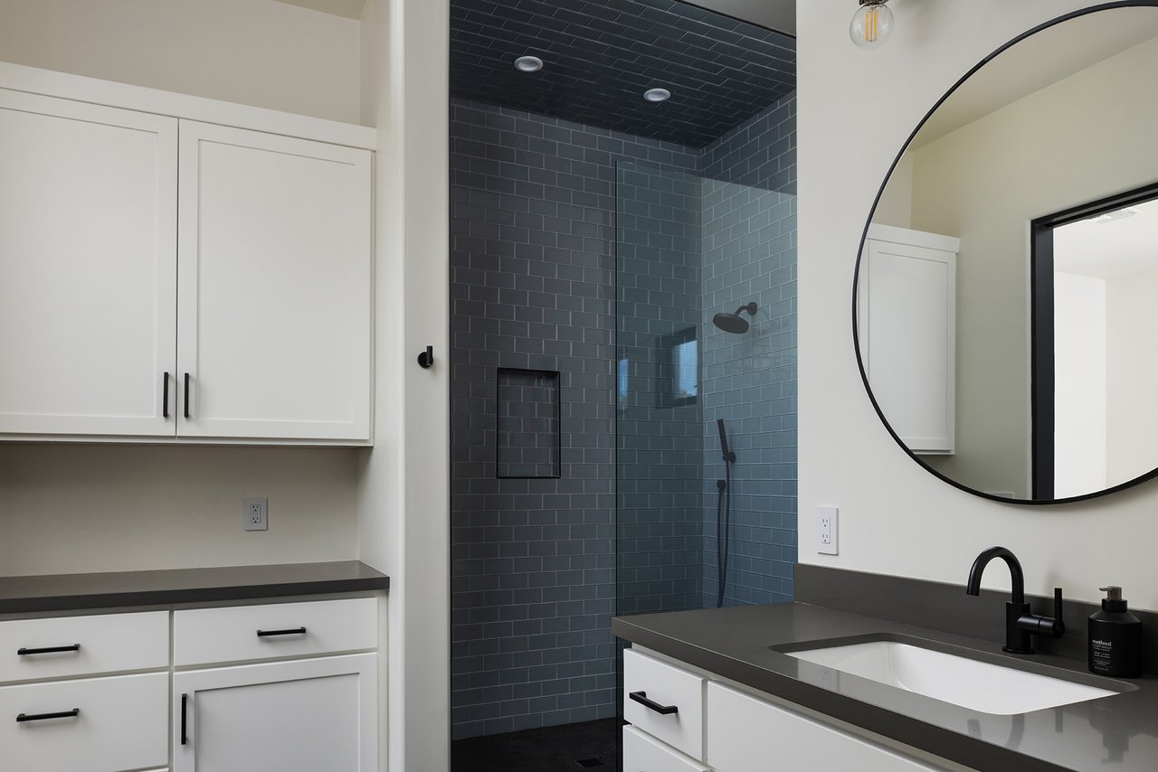 6718 E SAN JUAN Avenue