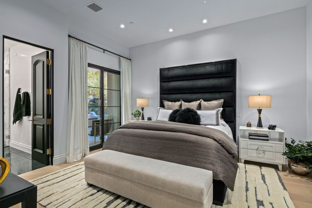 10927 E Windgate Pass Drive, 1519