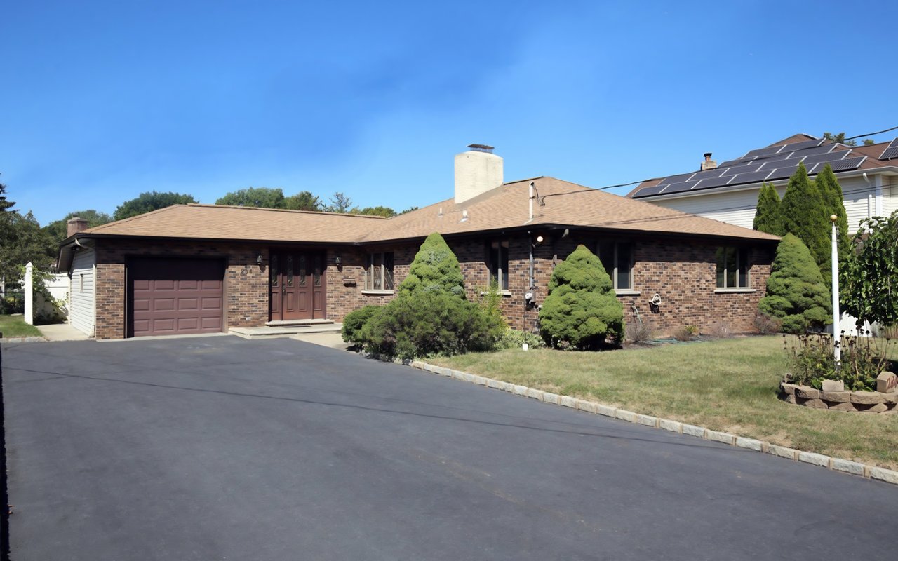 Sold with Multiple Offers Above Asking! – 284 Northview Terrace, Springfield