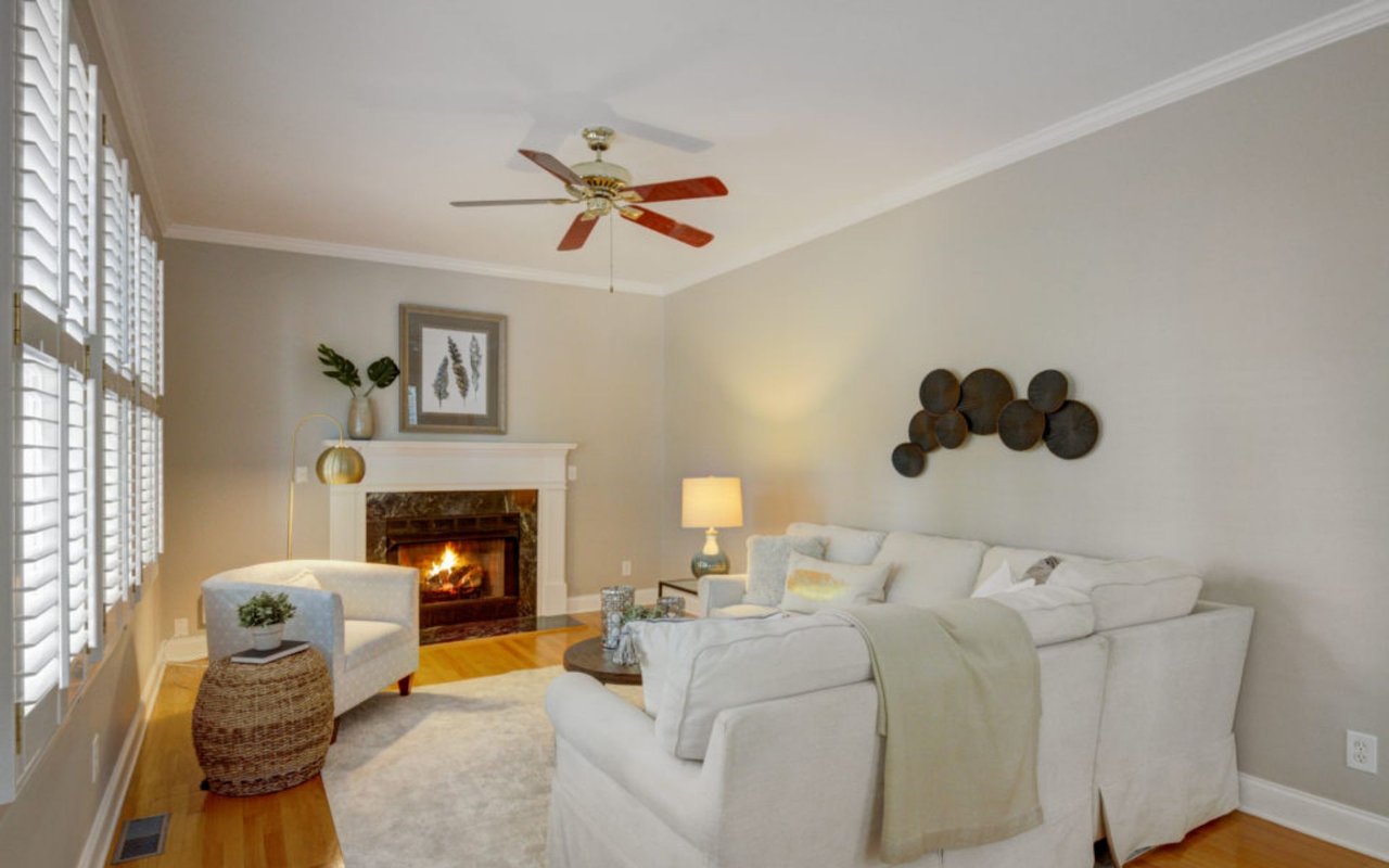 Picturesque I’On Home – 80 Sowell Street