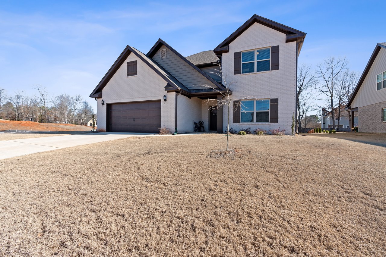 Flexible Floor Plan with Room to Grow!