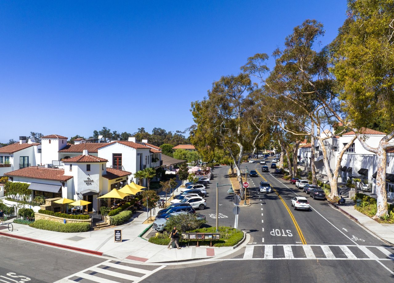 Four Bedroom Home Near Butterfly Beach
