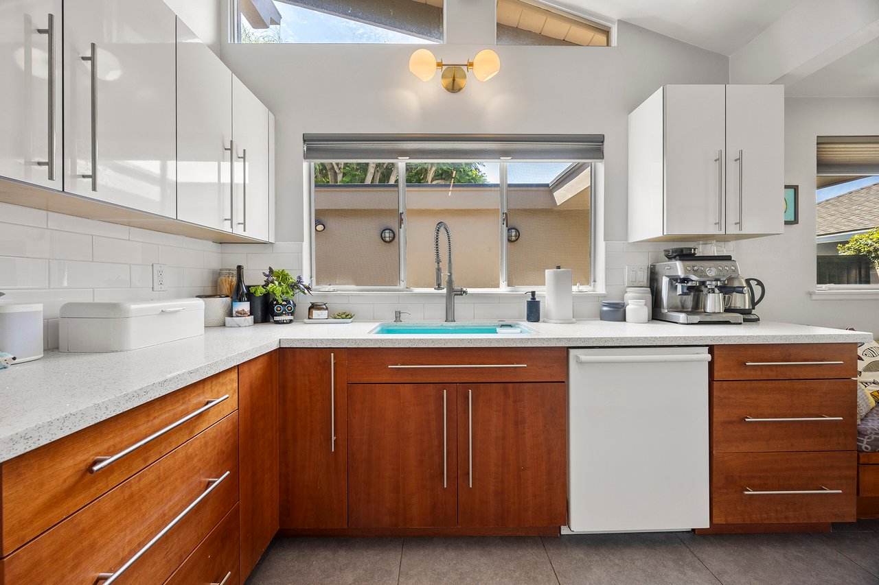 John Lyttle Midcentury Modern Home for Sale in Tustin