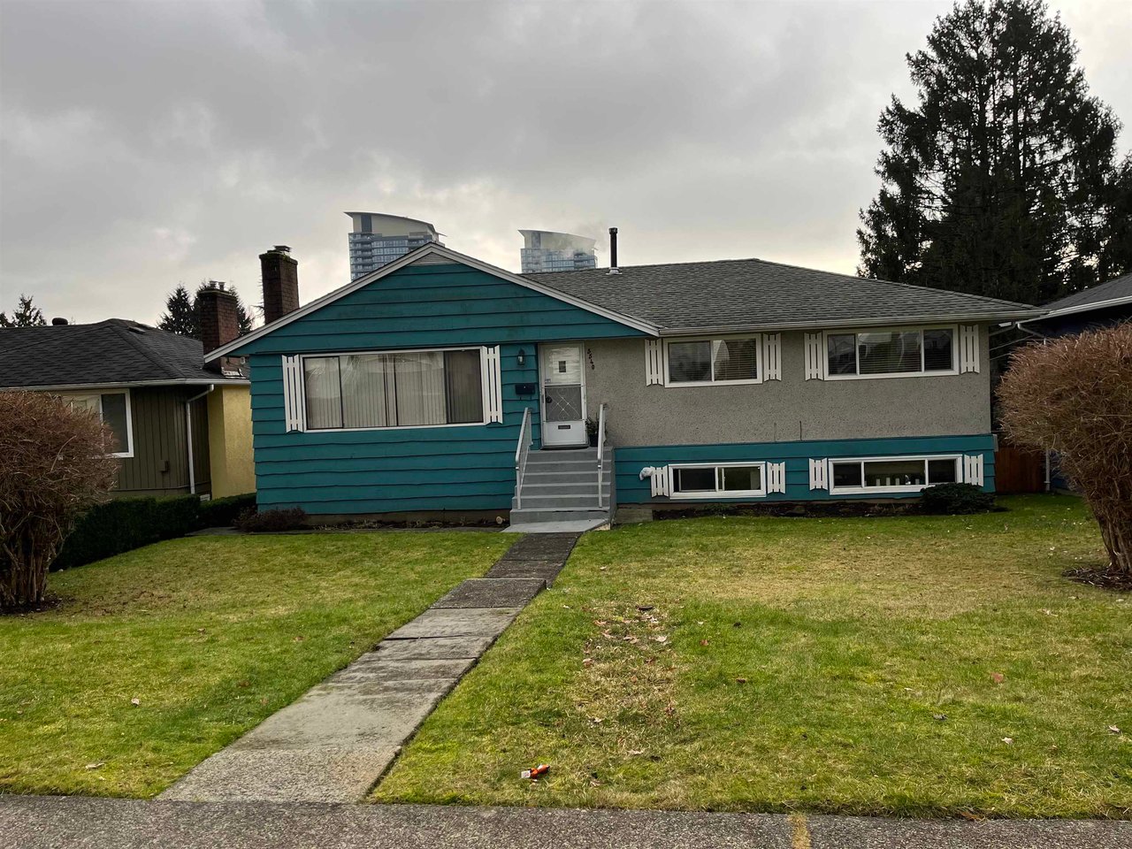 5540 Buchanan Street, Burnaby