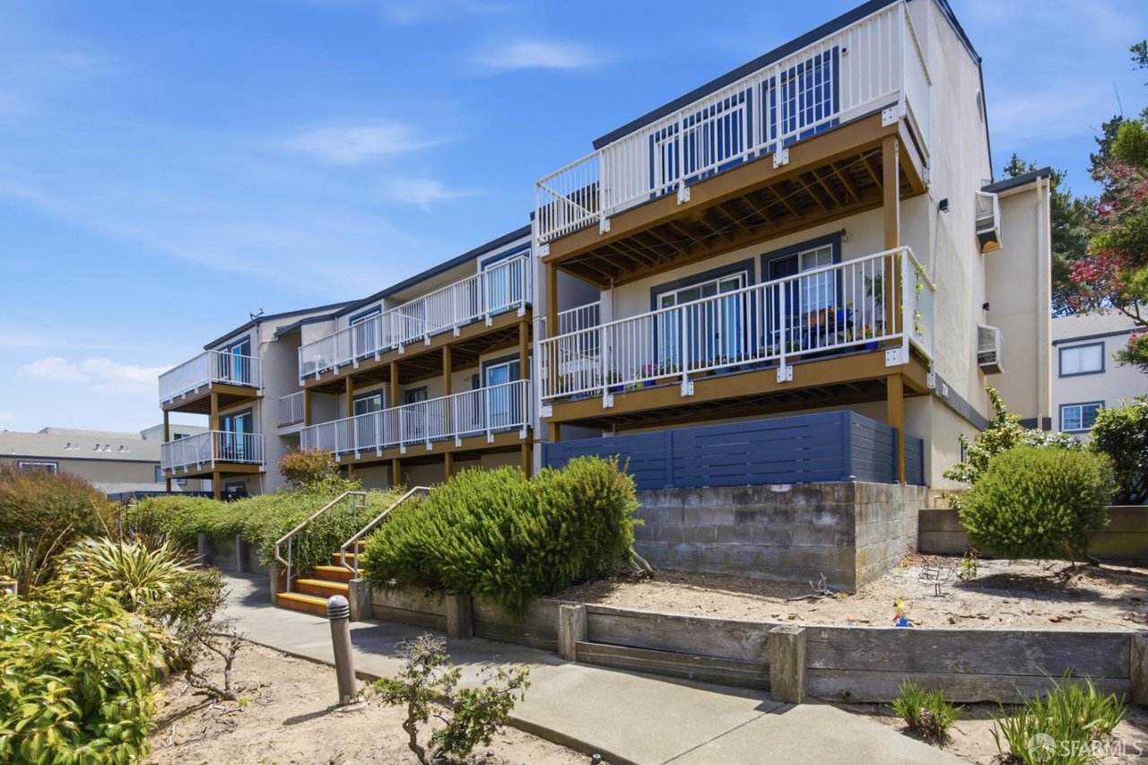 1004 San Antonio Circle #109