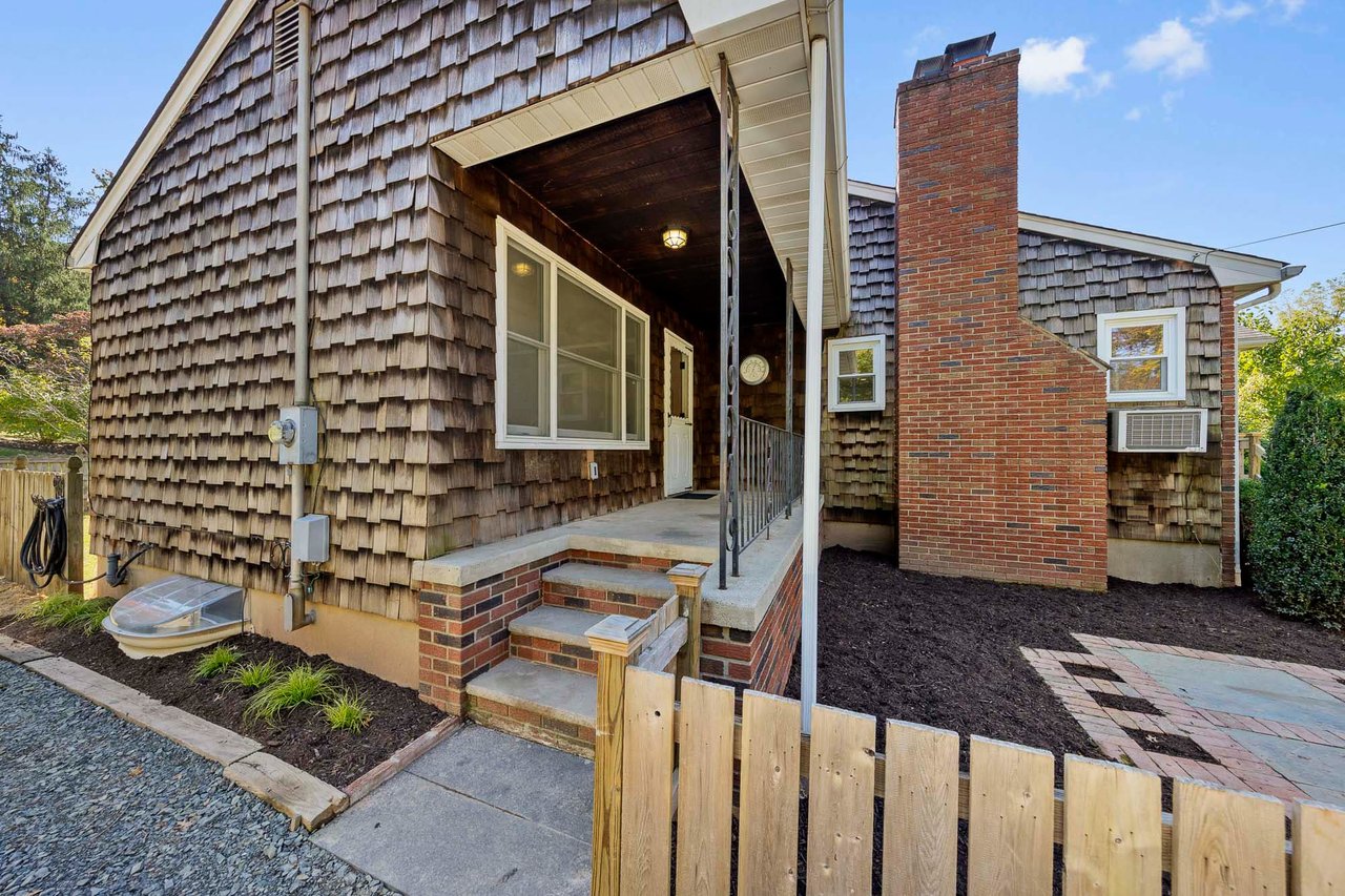 148 Foothill Rd