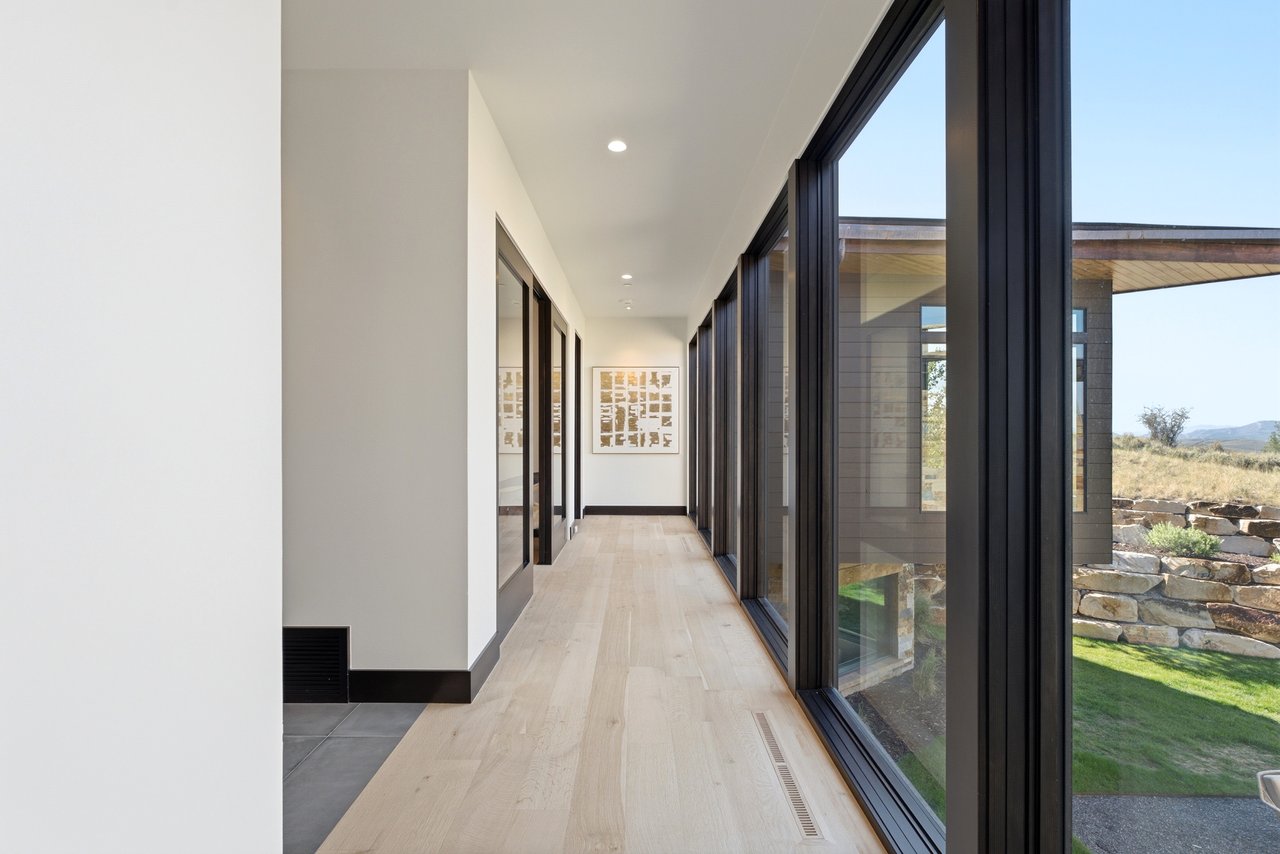 Top-of-Promontory Architectural Estate — Furnished & Turnkey - Front-Row Mountain Views