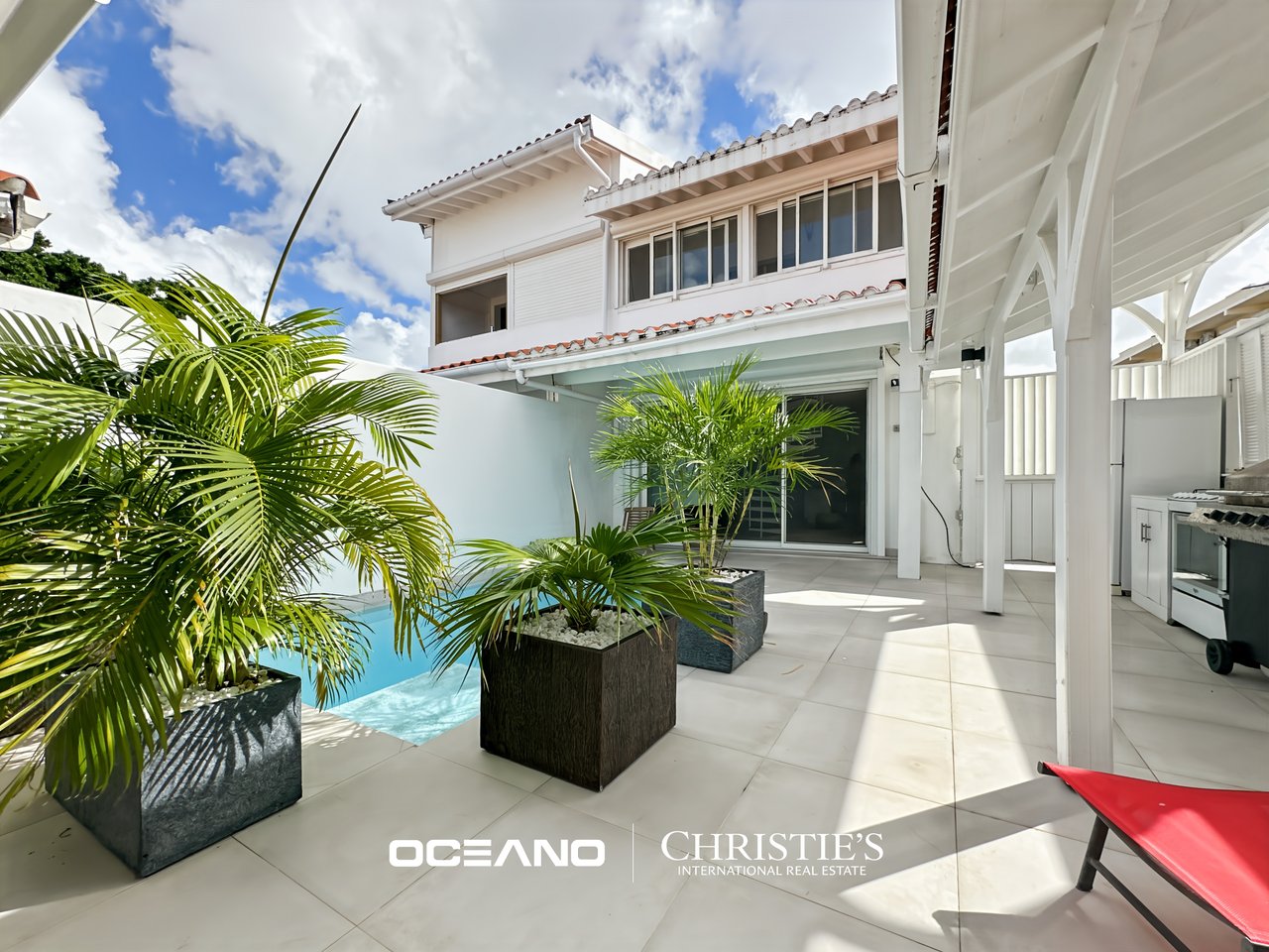 POINT PIROUETTE – 2-Bedroom Townhouse with Private Pool