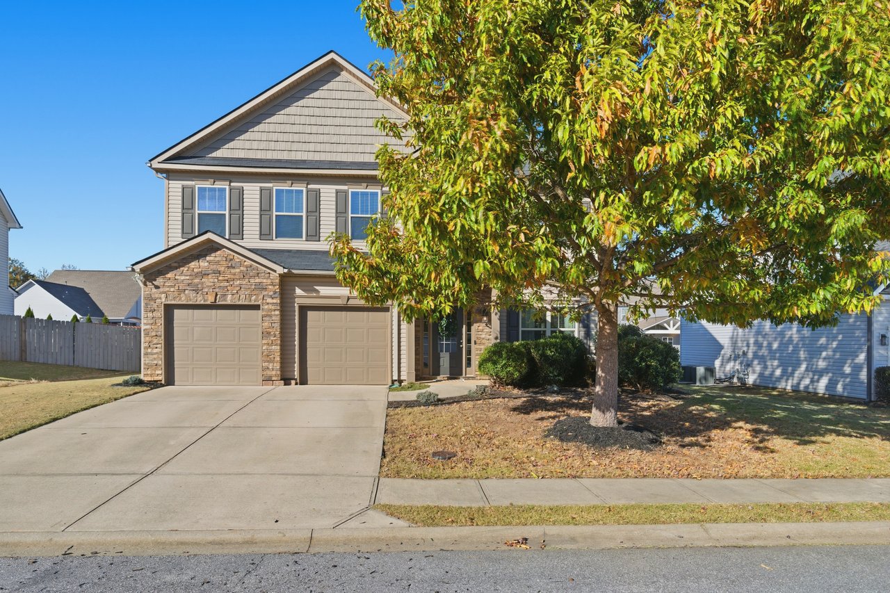 24 Dunsborough Drive