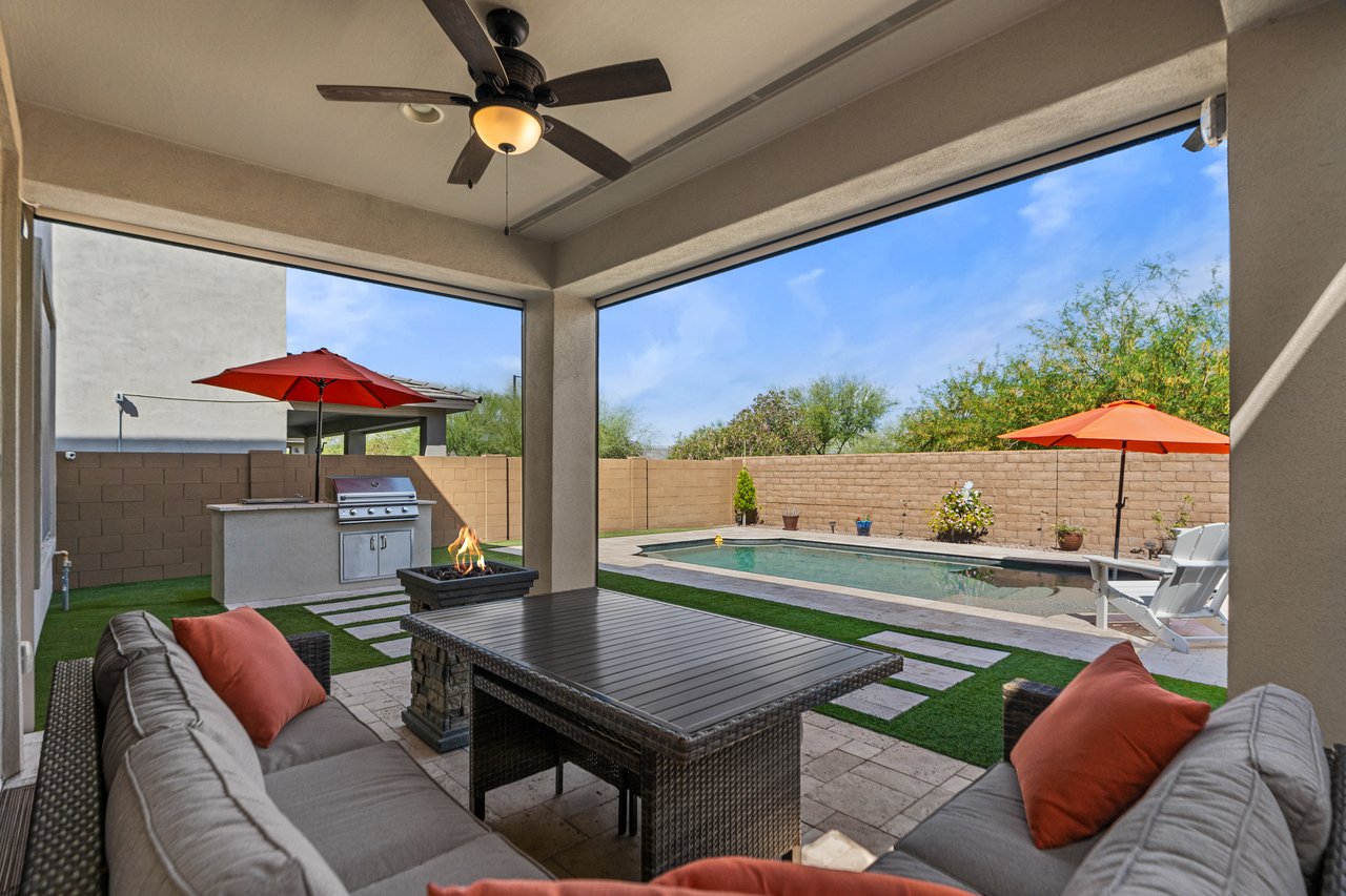 22136 N 28th Place