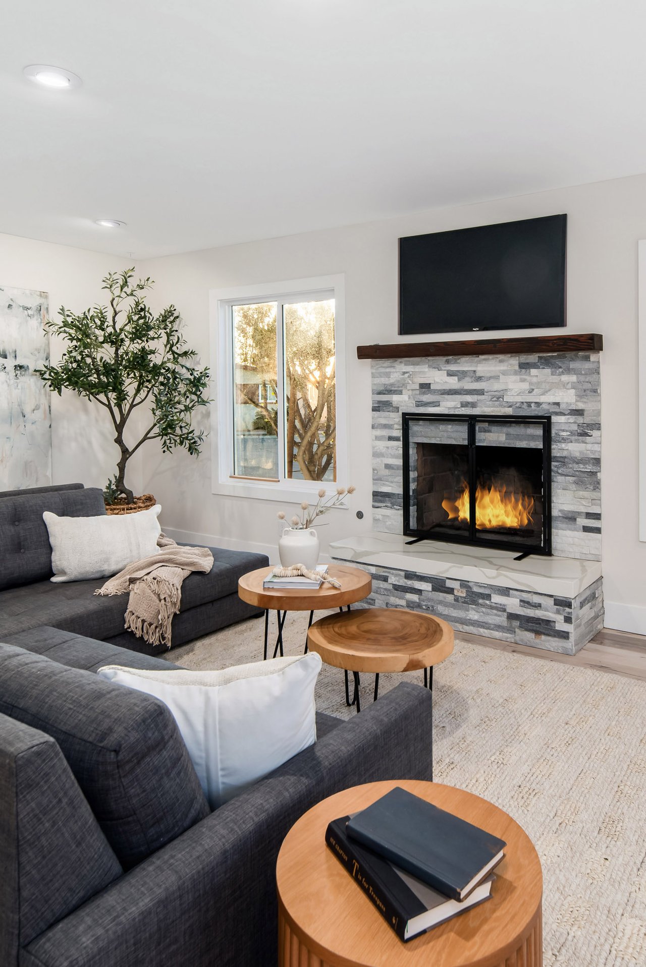 Just Listed: 4877 Jennfer Ct