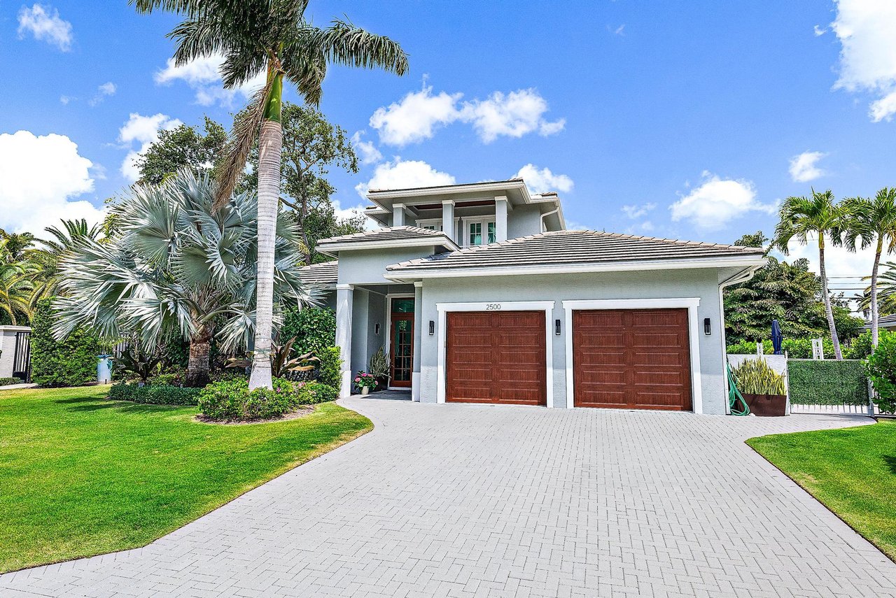 Luxury Modern Single Family Home For Rent North Palm Beach - Lynn Dachisen