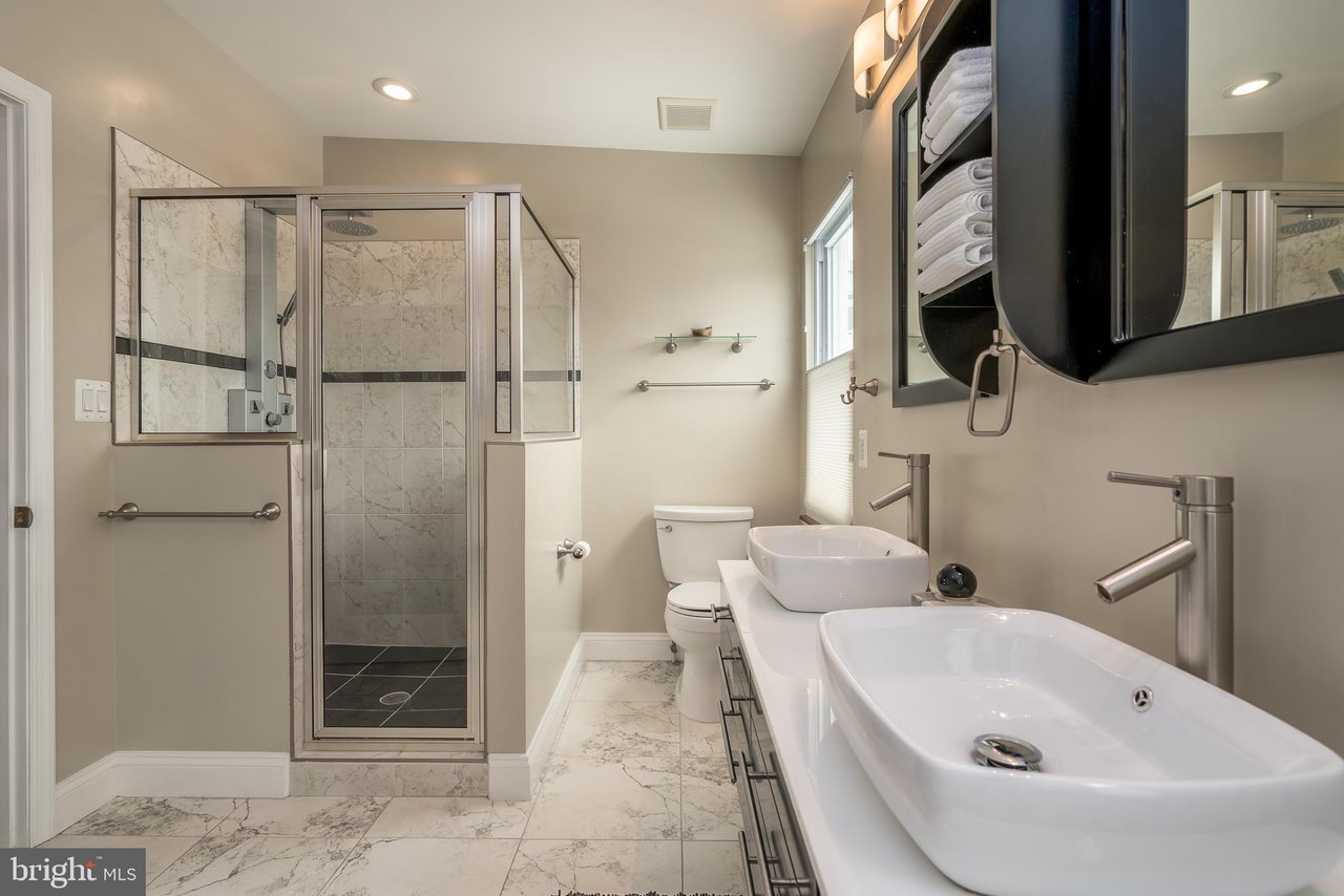 322 T St NW #2