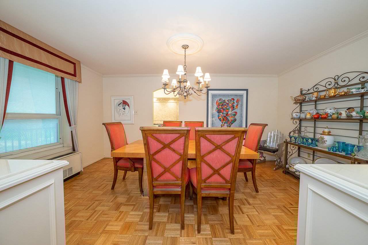 Price Improvement!!! Fab 3 bed 2.5 bath Main Line Condo