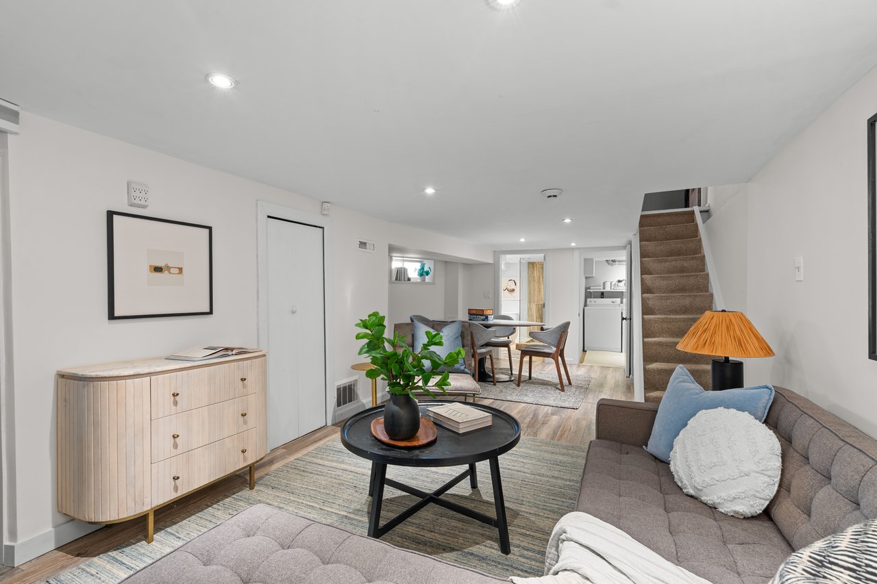21 Bertmount Ave