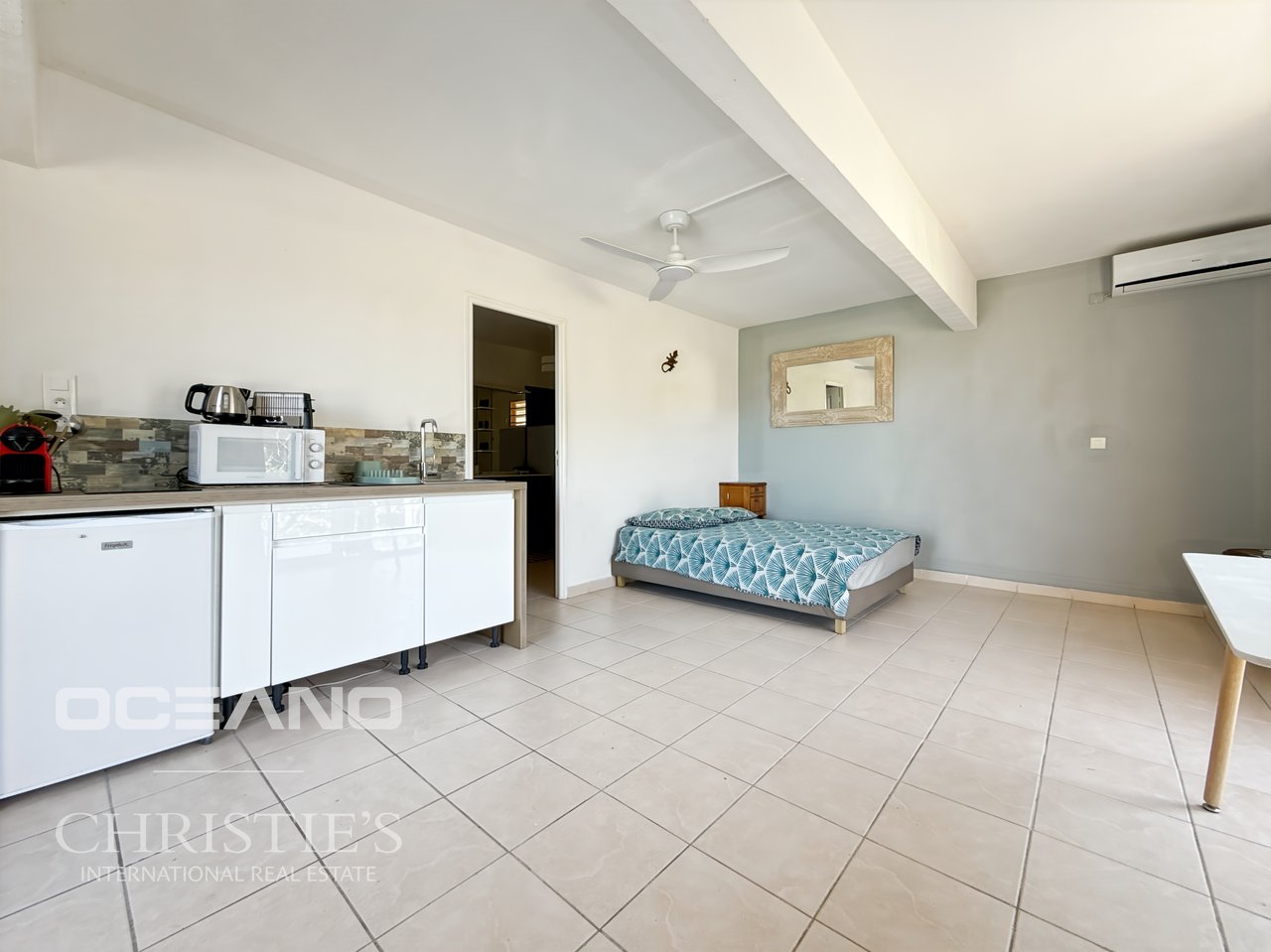 Spacious 3-Bedroom Villa + Studio – OYSTER POND
